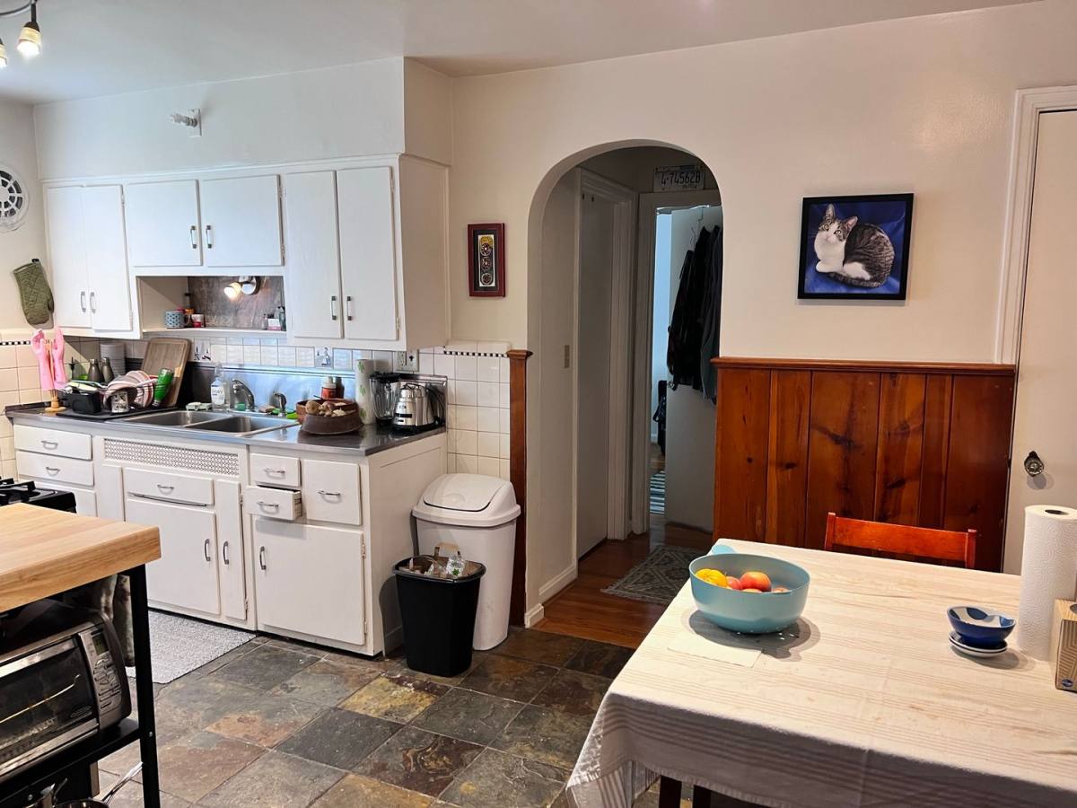 Apartment for rent at 3834 Hyde Park Ave, Cincinnati, OH 45209