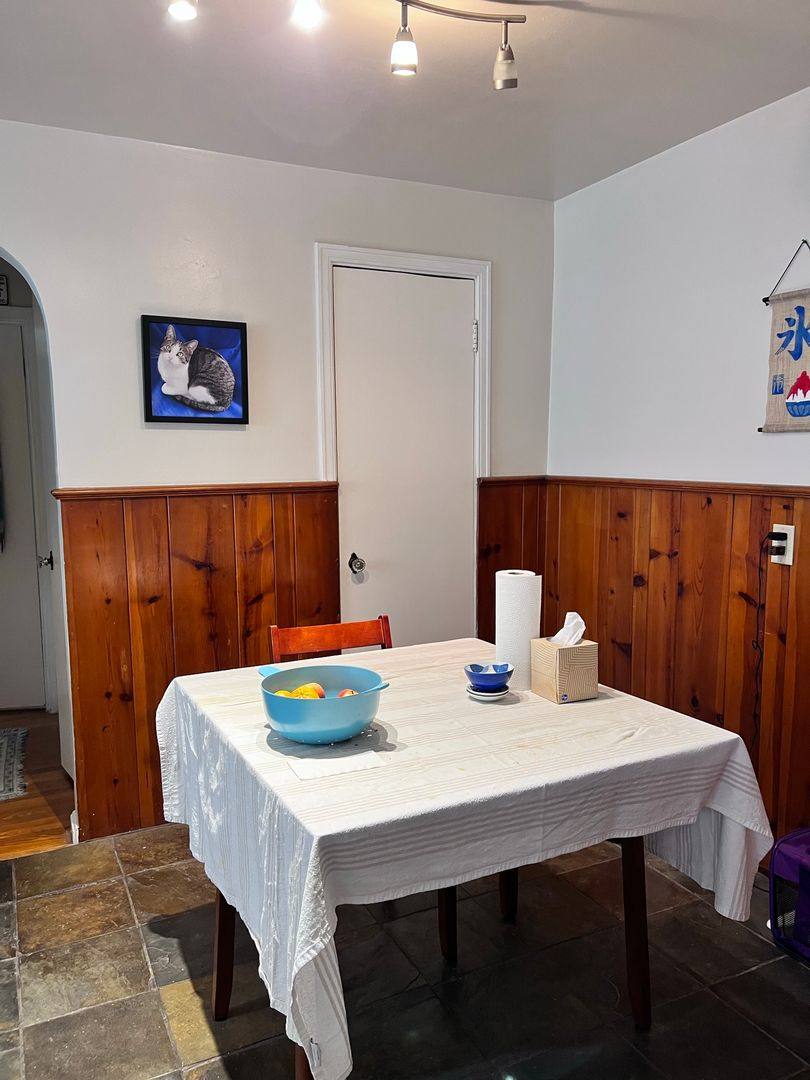Apartment for rent at 3834 Hyde Park Ave, Cincinnati, OH 45209