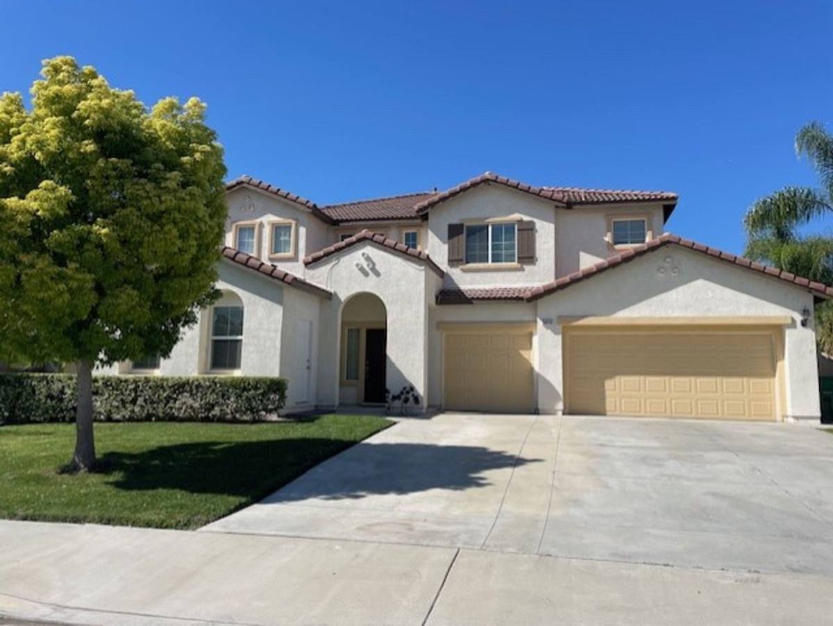 House for rent at 5875 Larry Dean St, Corona, CA 92880