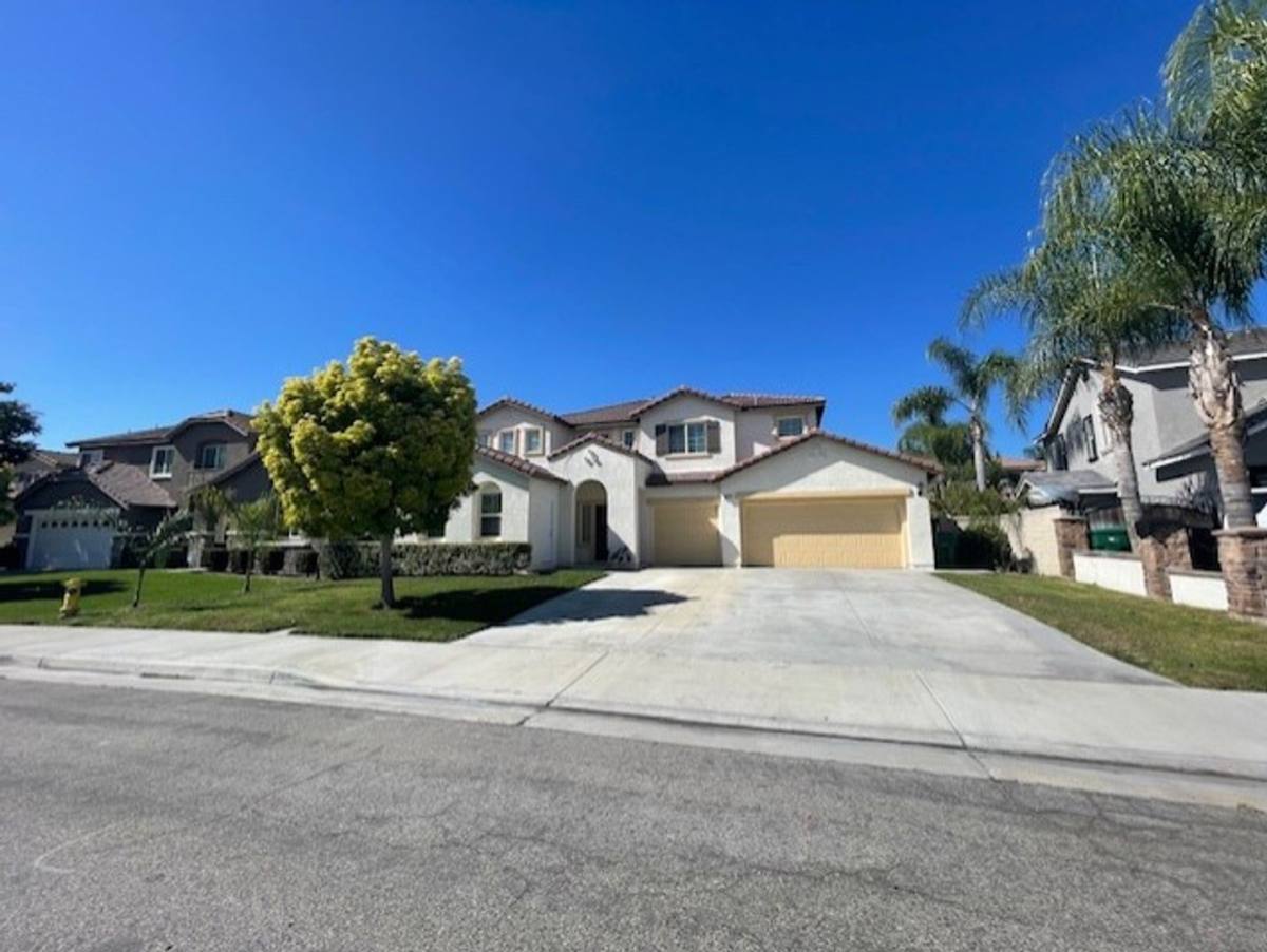 House for rent at 5875 Larry Dean St, Corona, CA 92880