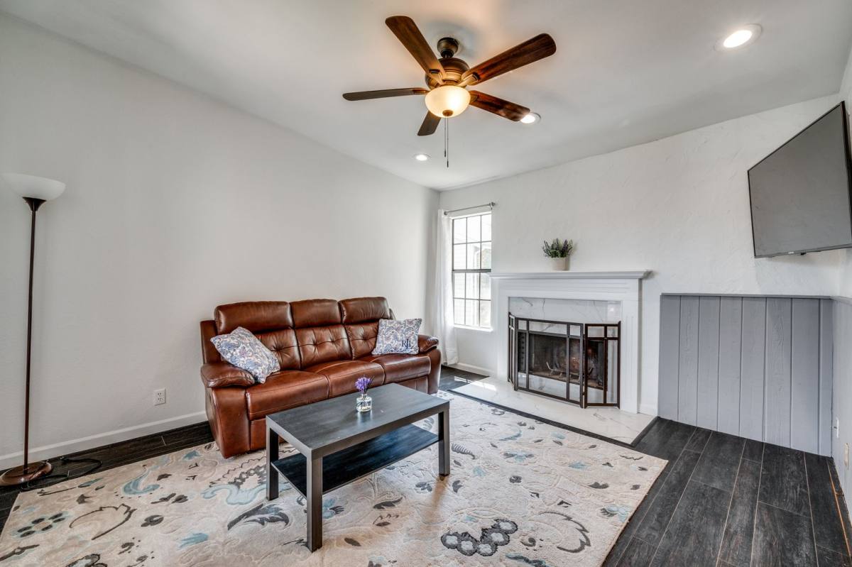 Condo for rent at 4748 Old Bent Tree Lane, Dallas, TX 75287