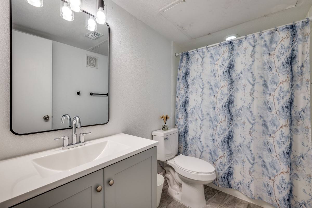 Condo for rent at 4748 Old Bent Tree Lane, Dallas, TX 75287