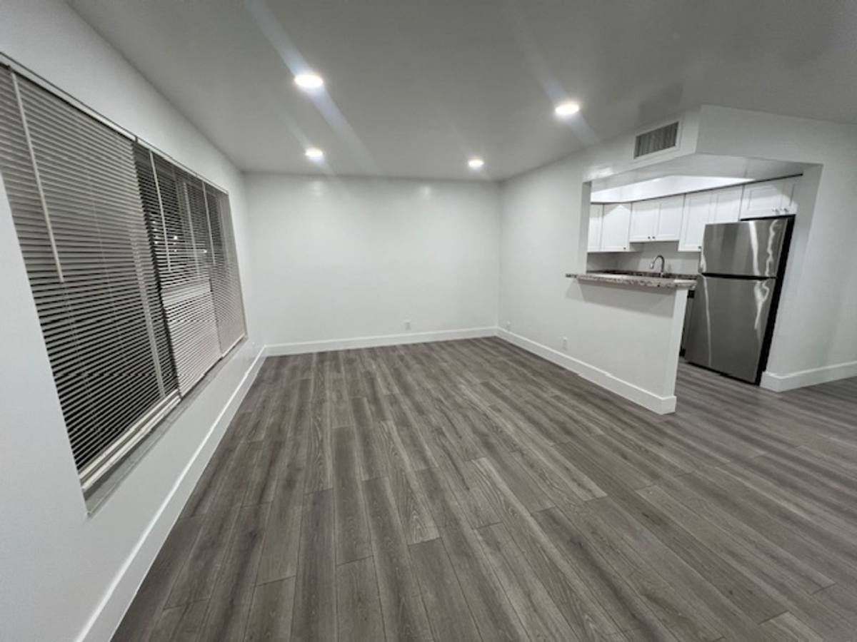 Condo for rent at 310 Lake Shore Dr, West Palm Beach, FL 33403