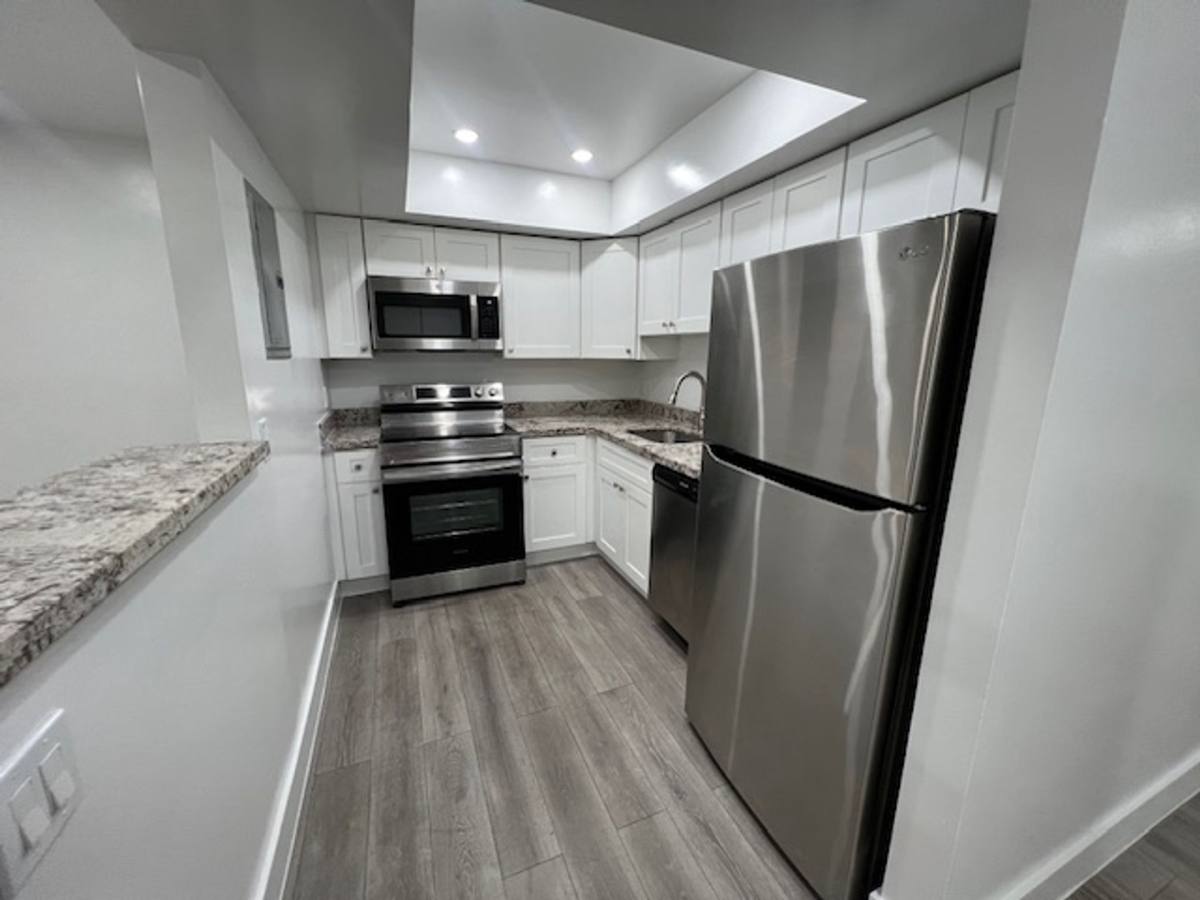 Condo for rent at 310 Lake Shore Dr, West Palm Beach, FL 33403
