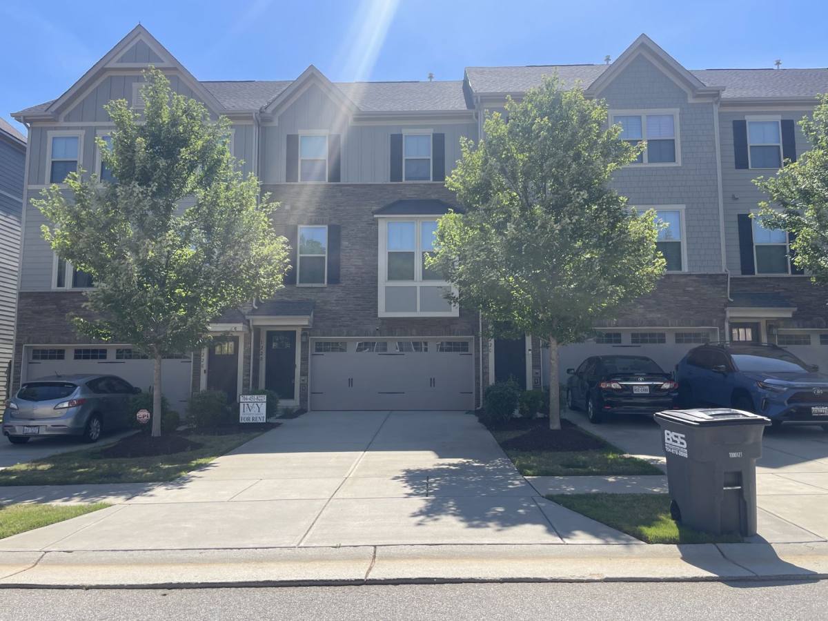Townhouse for rent at 122 Lanyard Dr Twnh D, Mooresville, NC 28117