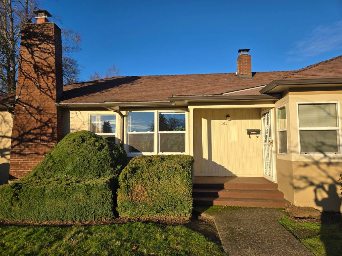 Apartment for rent at 1515 Mill St SE, Salem, OR 97301