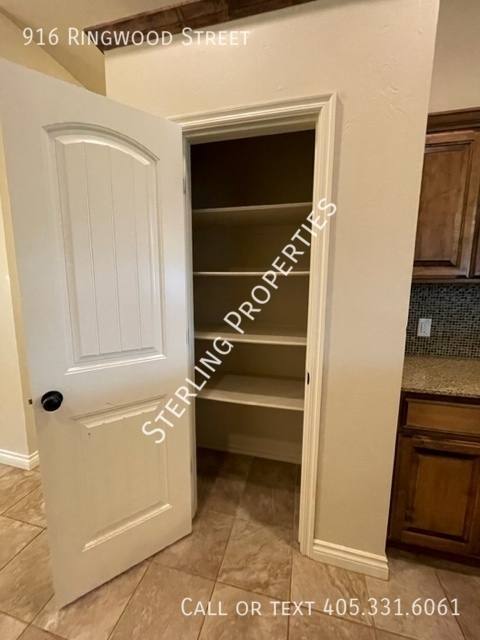 House for rent at 916 Ringwood St, Norman, OK 73069