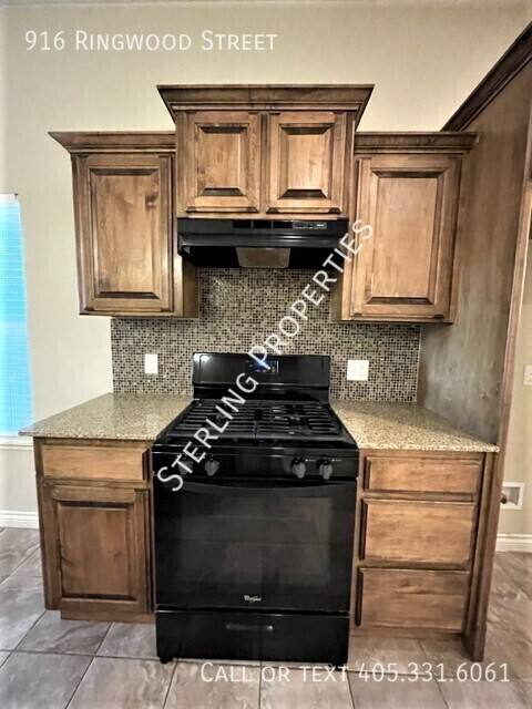 House for rent at 916 Ringwood St, Norman, OK 73069
