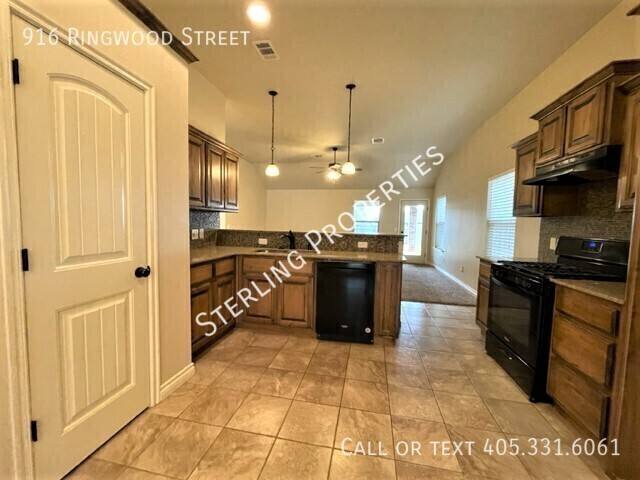 House for rent at 916 Ringwood St, Norman, OK 73069