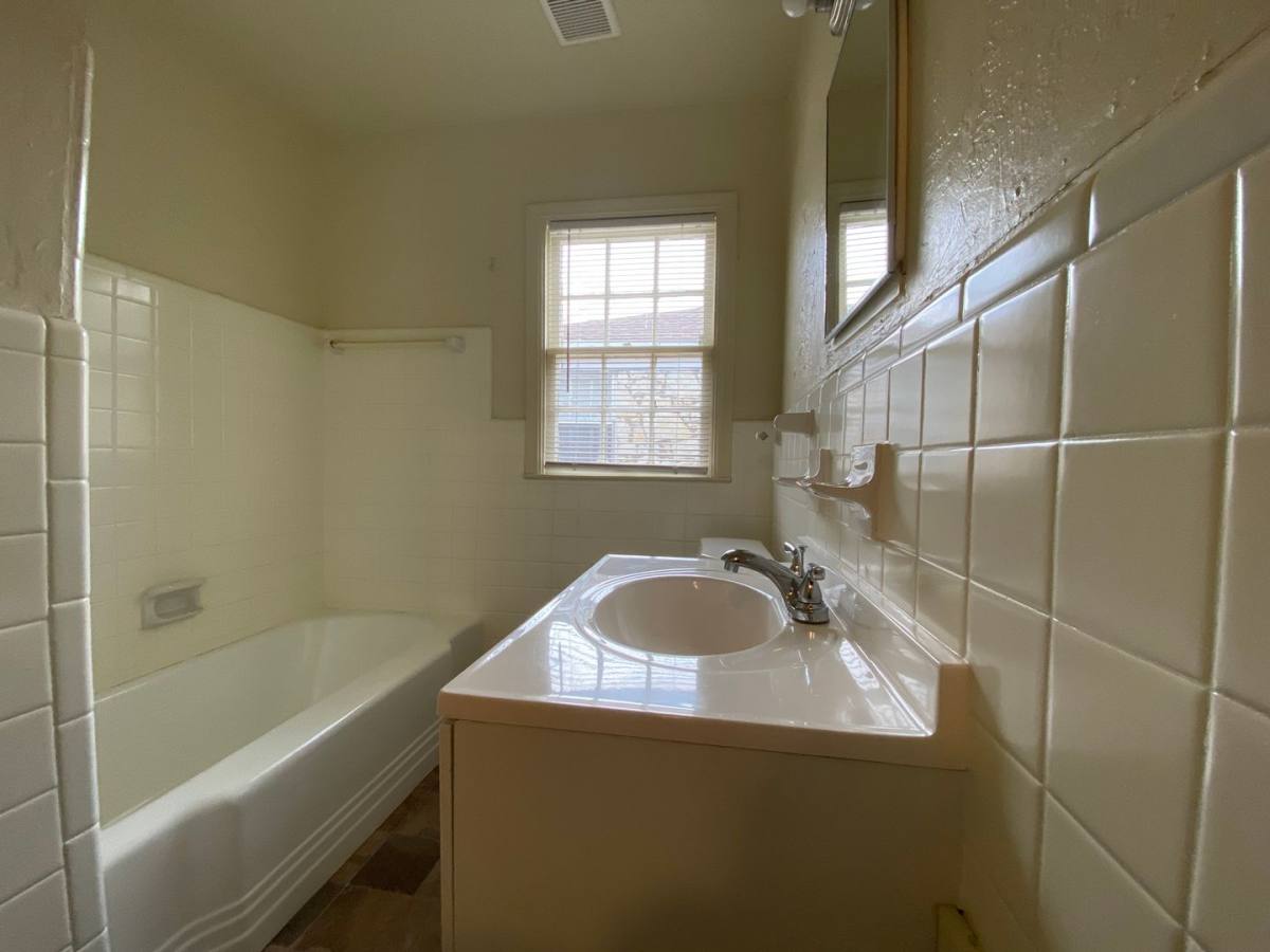 House for rent at 1320 Campbell Rd, Oklahoma City, OK 73111