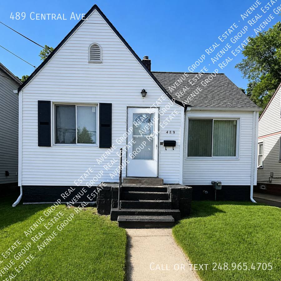 House for rent at 489 Central Ave, Pontiac, MI 48341