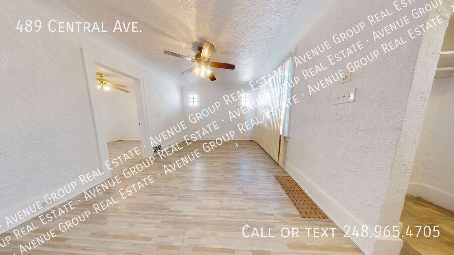 House for rent at 489 Central Ave, Pontiac, MI 48341