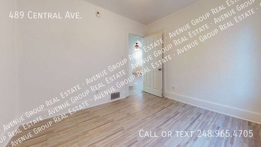 House for rent at 489 Central Ave, Pontiac, MI 48341