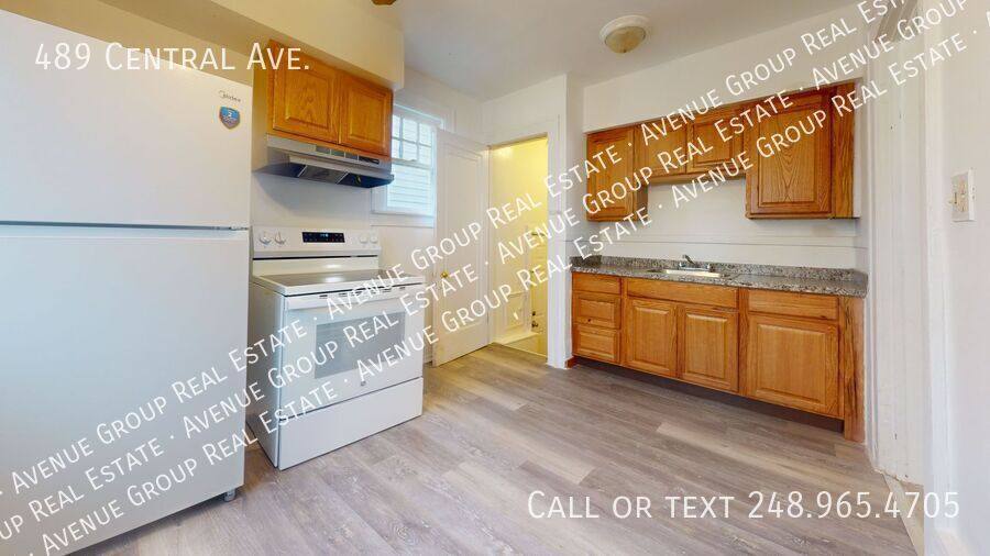 House for rent at 489 Central Ave, Pontiac, MI 48341