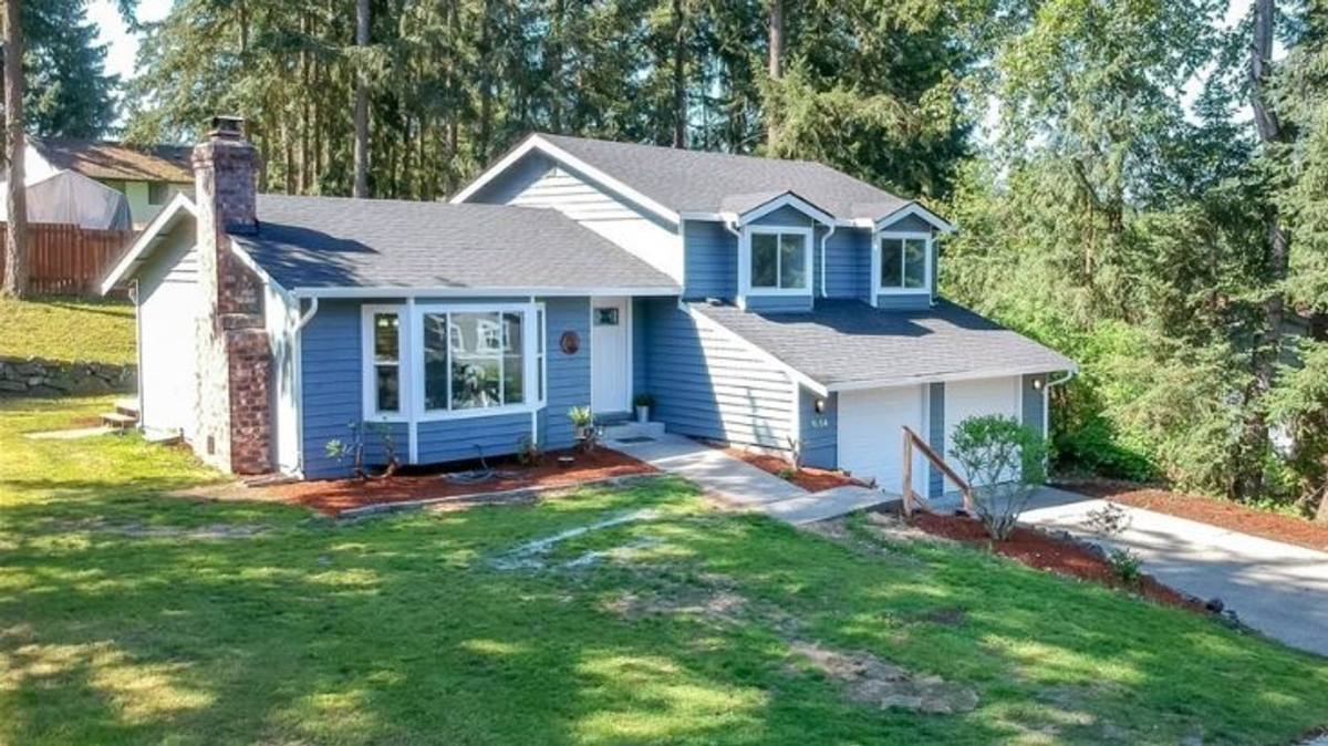 House for rent at 9104 158th St E, Puyallup, WA 98375