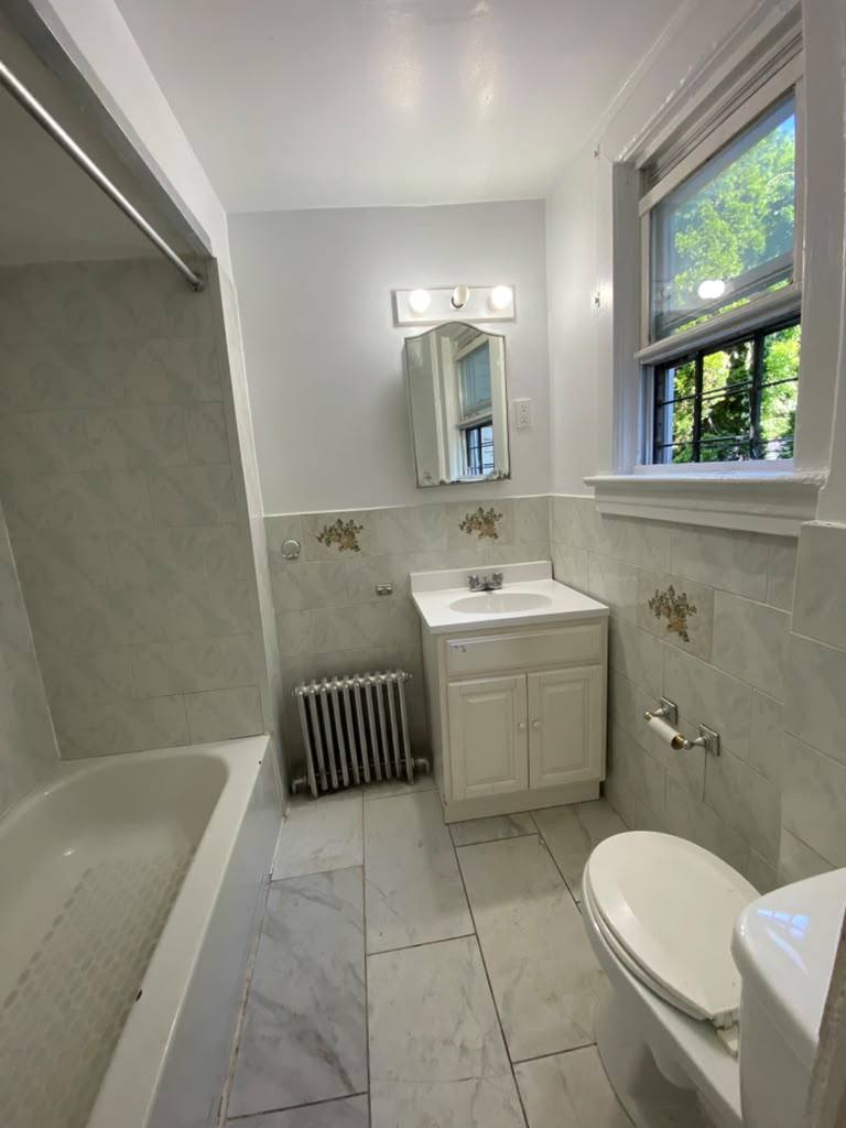 Apartment for rent at 349 Walnut St #2R, Yonkers, NY 10701