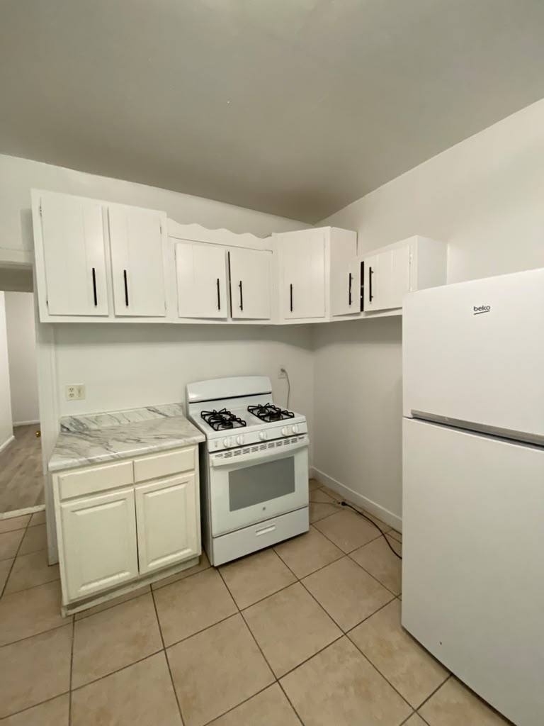 Apartment for rent at 349 Walnut St #2R, Yonkers, NY 10701