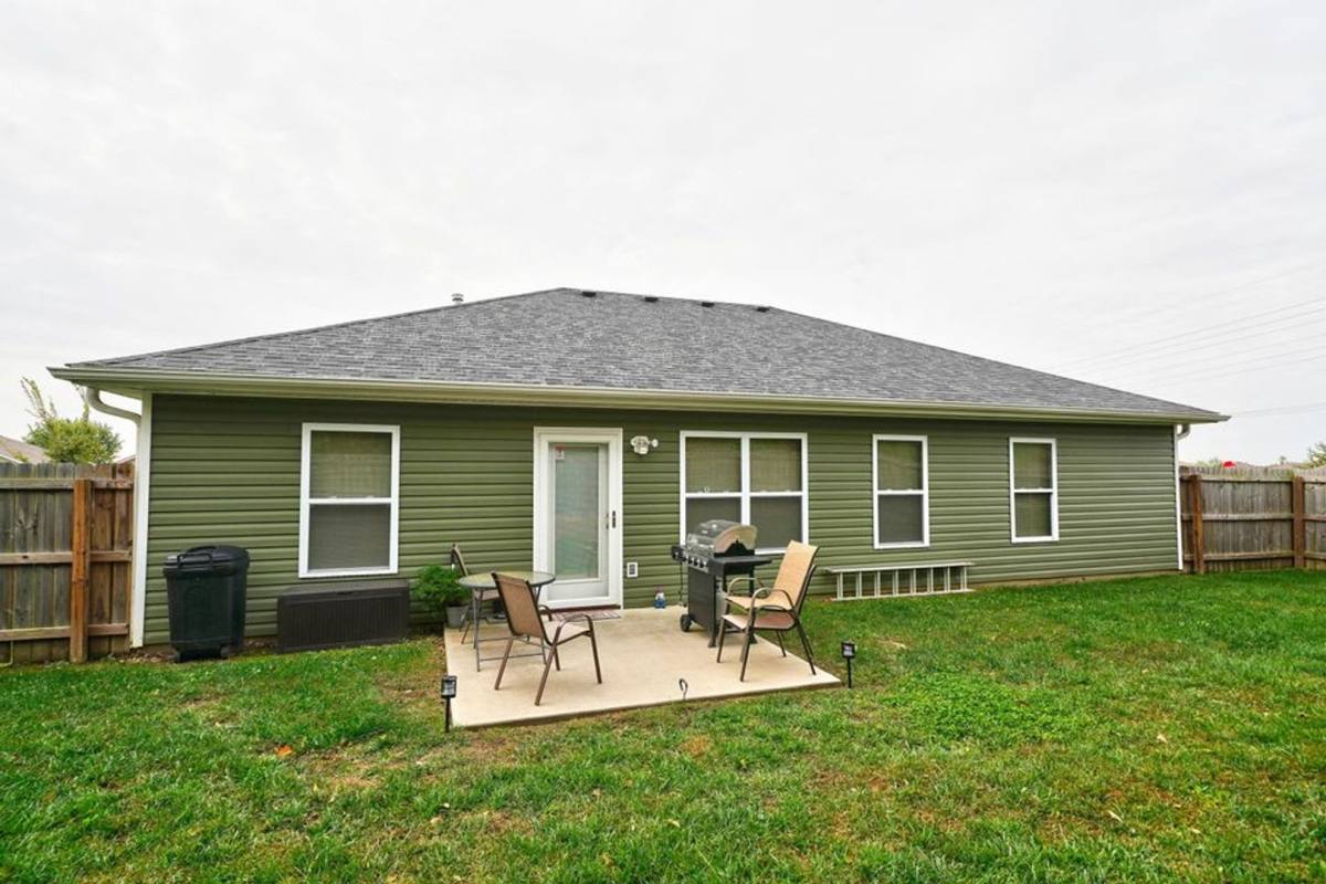 House for rent at 401 Burning Bush Rd, Columbia, MO 65202