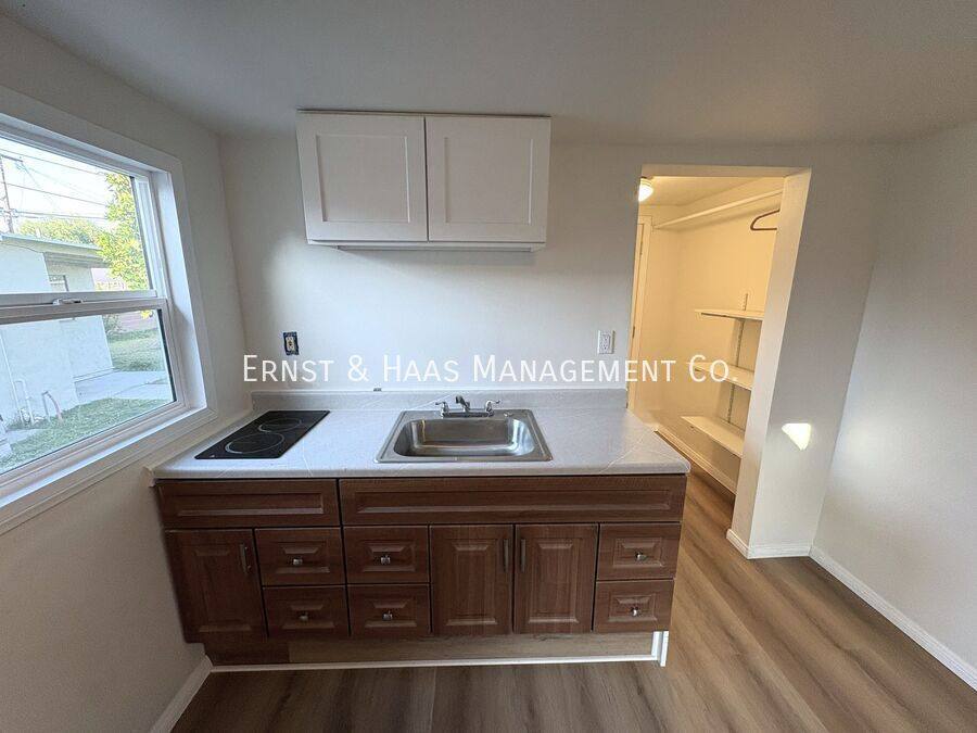 Apartment for rent at 15334 Orizaba Ave #B, Paramount, CA 90723