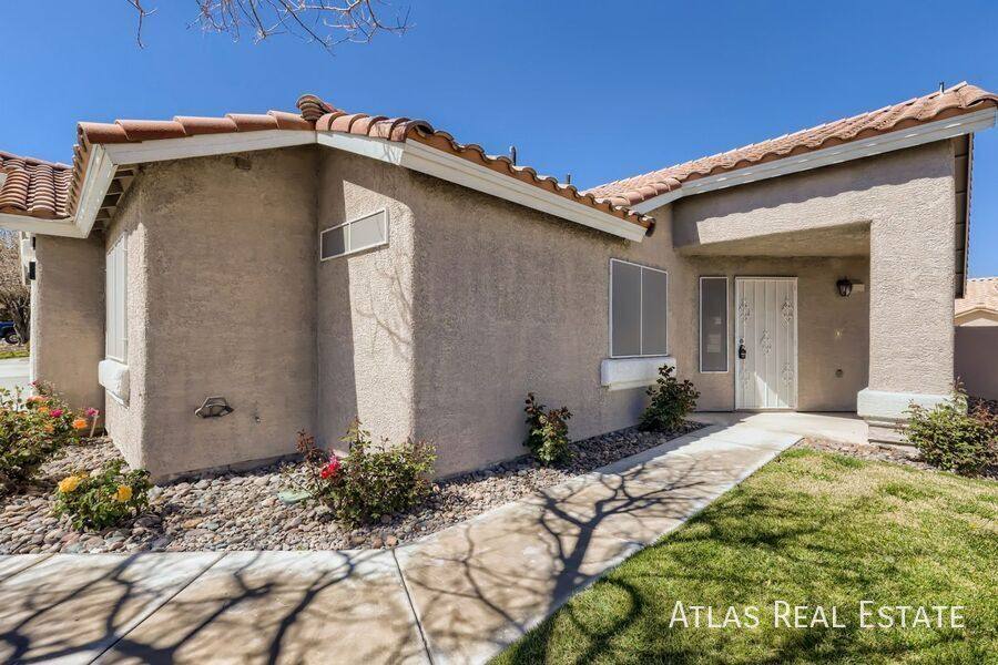 House for rent at 7824 White Grass Ave, Las Vegas, NV 89131