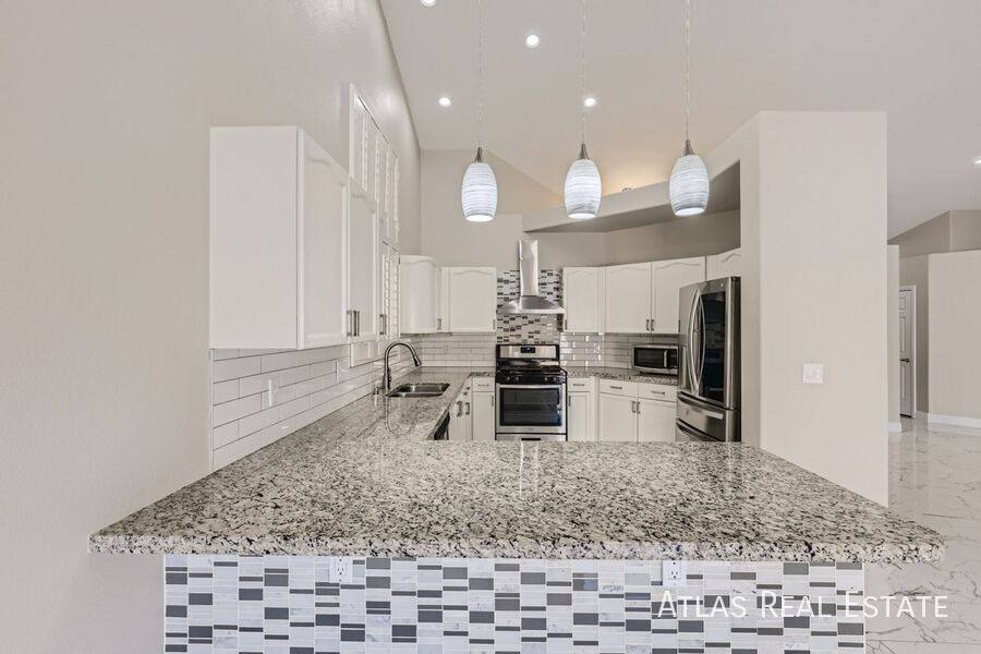 House for rent at 7824 White Grass Ave, Las Vegas, NV 89131
