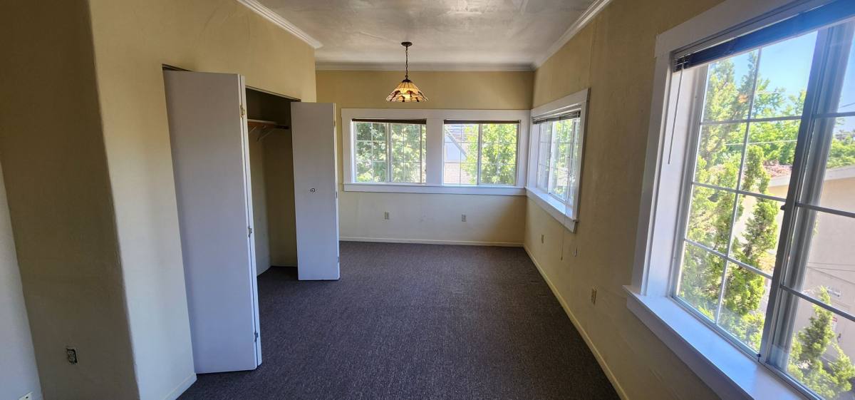 Apartment for rent at 1433 Court St, Redding, CA 96001