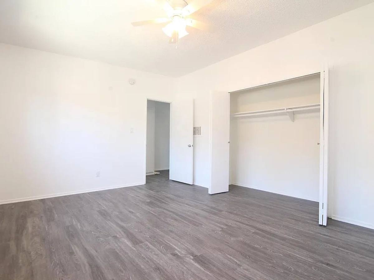 Apartment for rent at 1226 N Commonwealth, Los Angeles, CA 90029