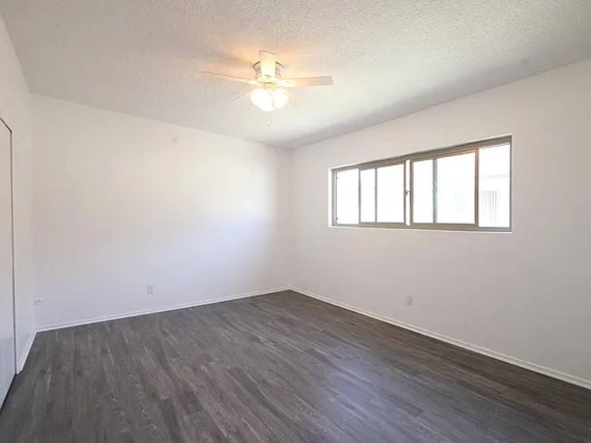 Apartment for rent at 1226 N Commonwealth, Los Angeles, CA 90029