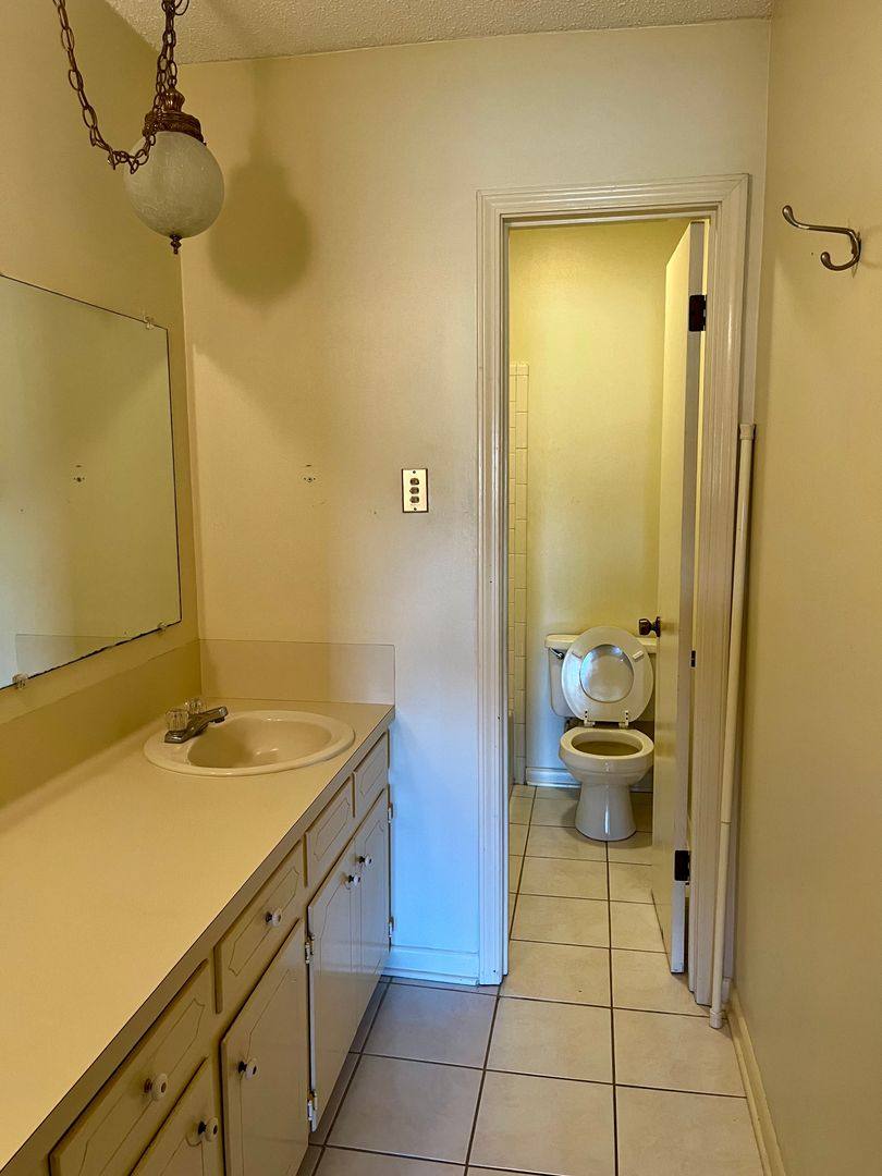 House for rent at 5629 Loranger Dr, Baton Rouge, LA 70809