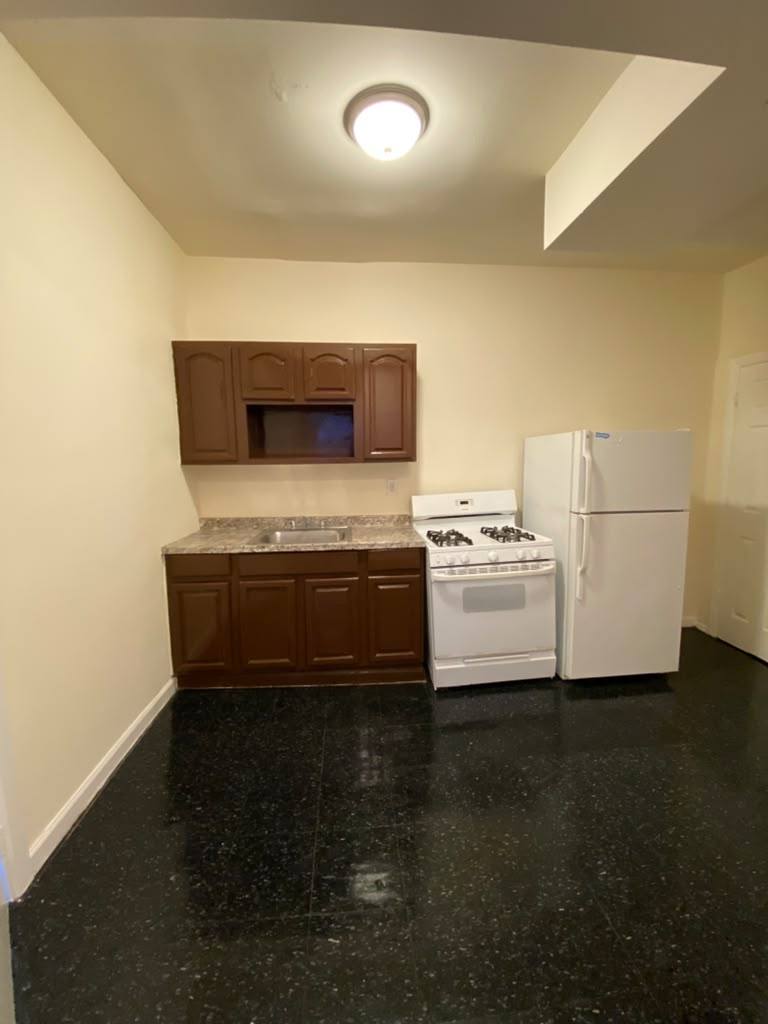 Apartment for rent at 19 Lawrence St #1W, Yonkers, NY 10705