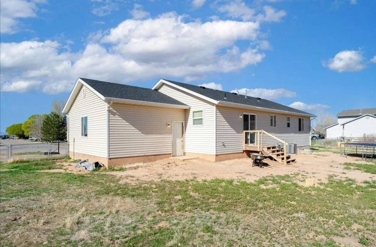 House for rent at 810 E Homestead Blvd, Cedar City, UT 84721