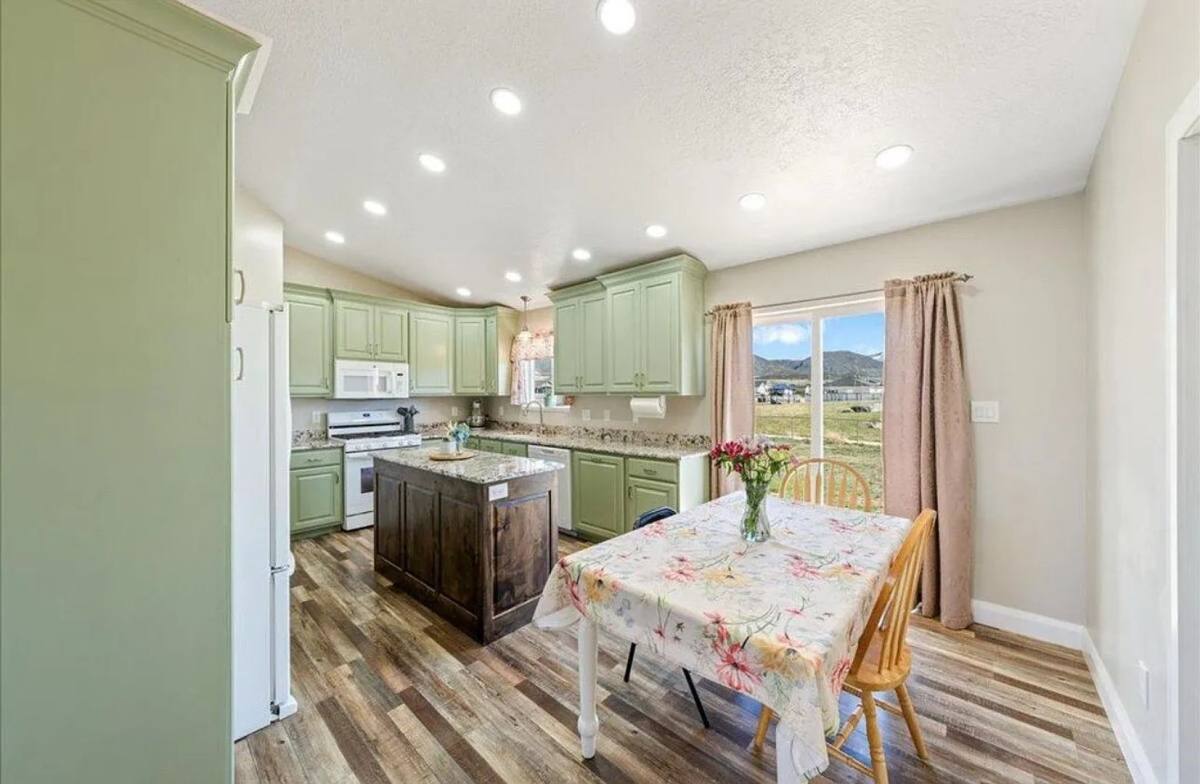 House for rent at 810 E Homestead Blvd, Cedar City, UT 84721