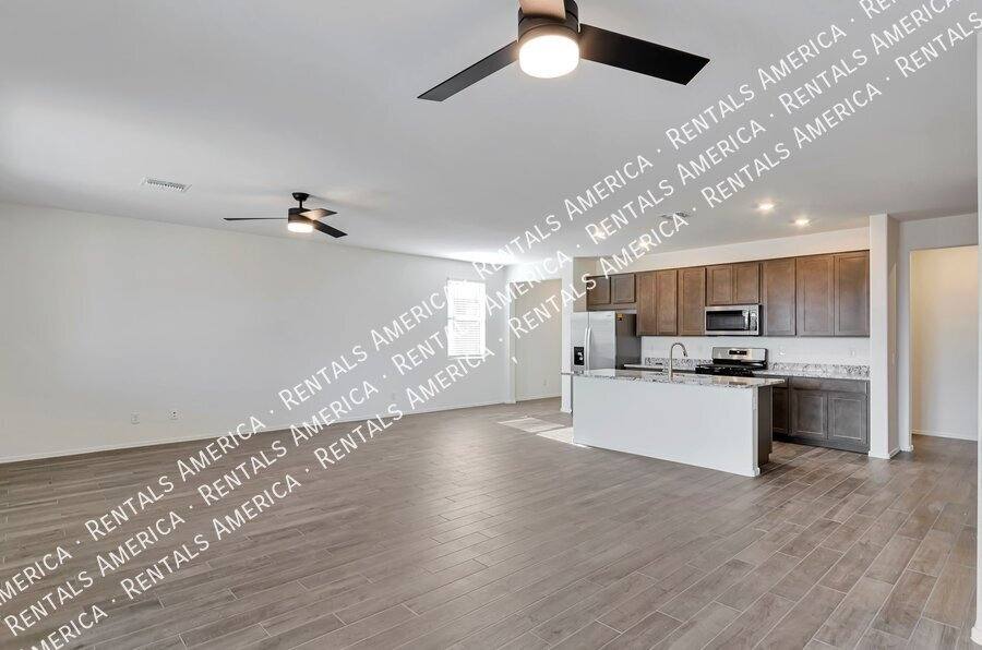 House for rent at 8905 E Pantano Bluff Dr, Tucson, AZ 85730