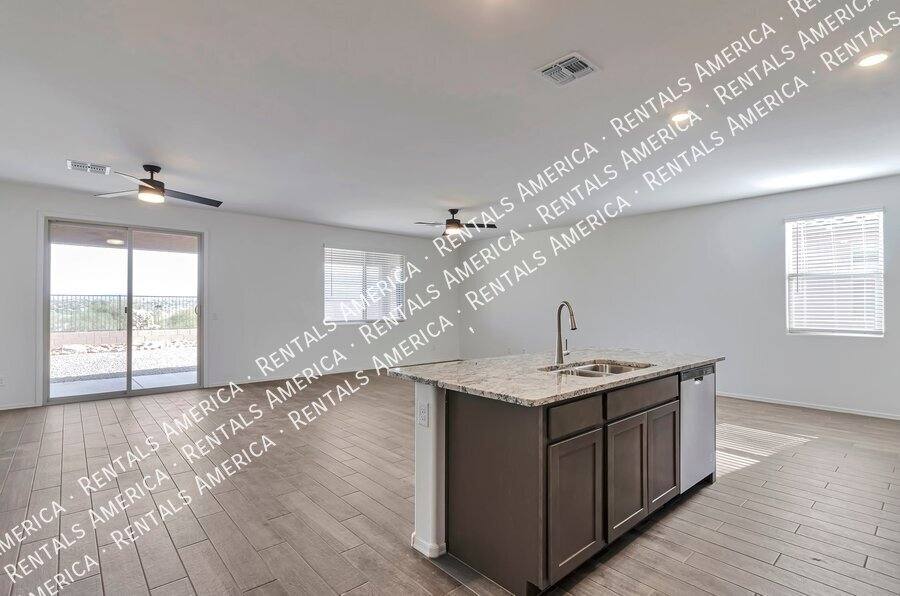 House for rent at 8905 E Pantano Bluff Dr, Tucson, AZ 85730
