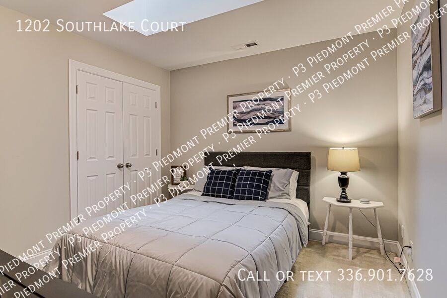 Townhouse for rent at 1202 Southlake Court, Lexington, NC 27295