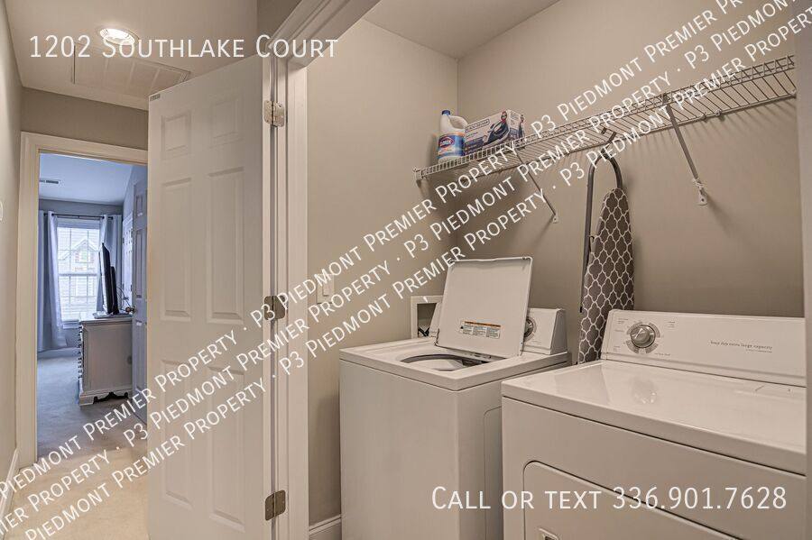 Townhouse for rent at 1202 Southlake Court, Lexington, NC 27295