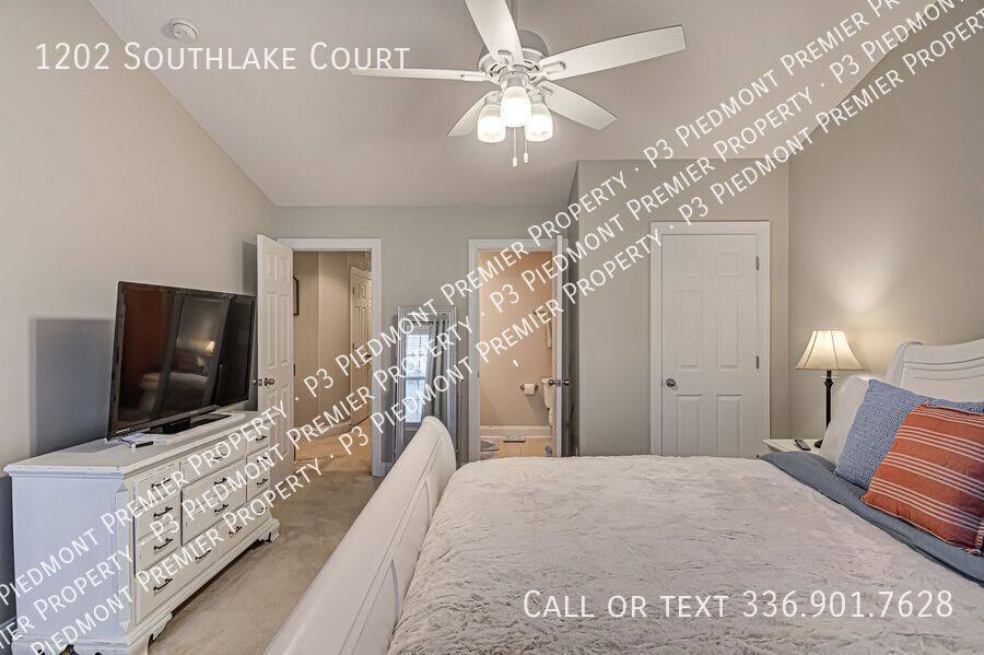 Townhouse for rent at 1202 Southlake Court, Lexington, NC 27295