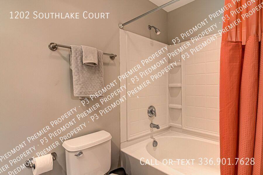 Townhouse for rent at 1202 Southlake Court, Lexington, NC 27295