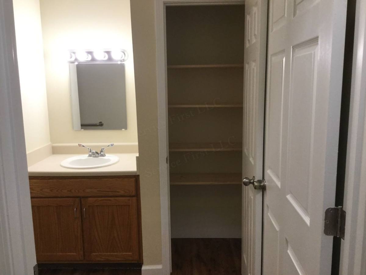 Apartment for rent at 410 S Smith St, Windsor, MO 65360