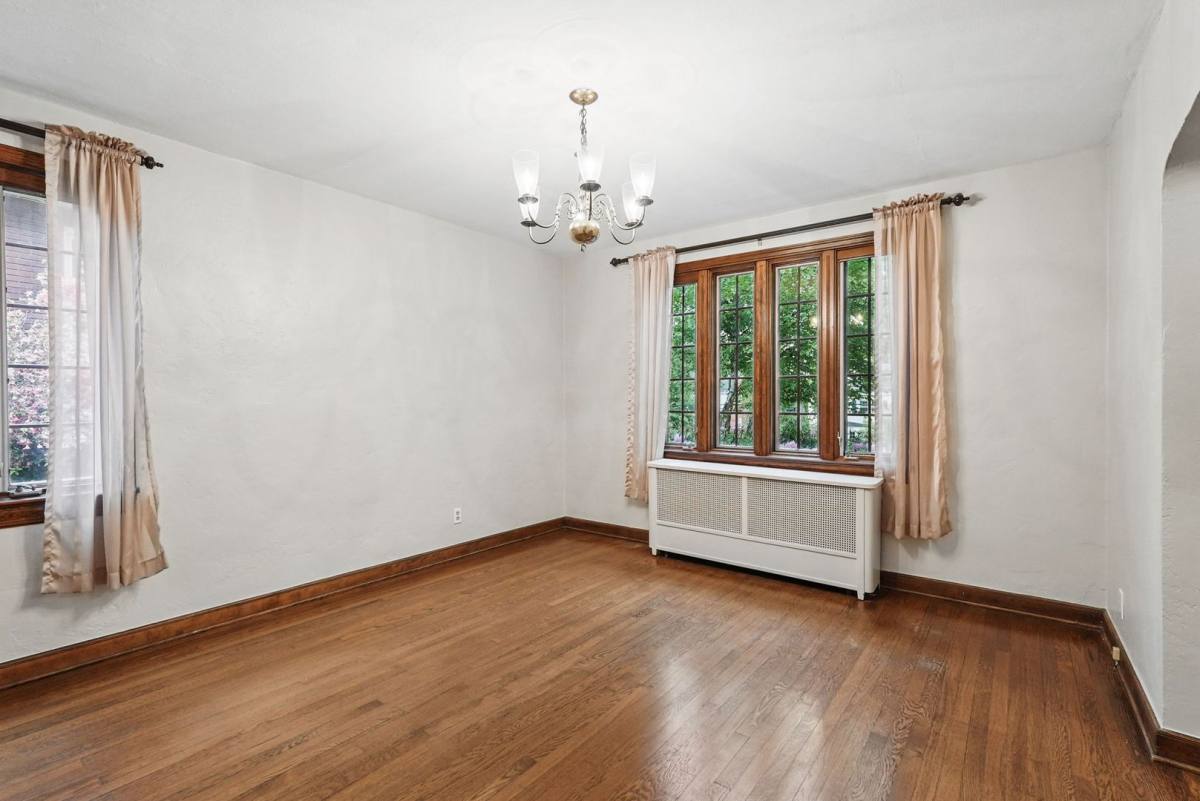 House for rent at 321 Jefferson Dr, Pittsburgh, PA 15228