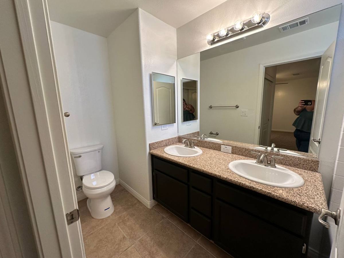 Apartment for rent at 3433 Rustic Meadow, Bakersfield, CA 93308