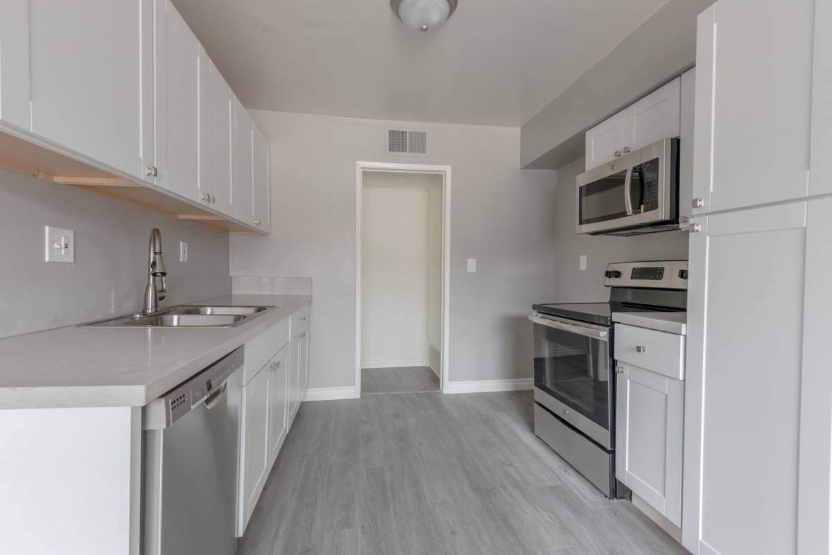 Apartment for rent at 10741 Moorpark St, North Hollywood, CA 91602