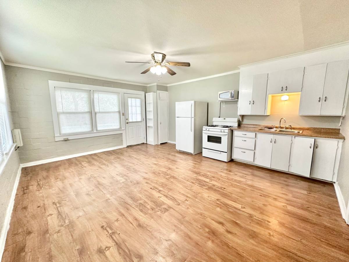 Apartment for rent at 2615 N Elm St, Denton, TX 76201