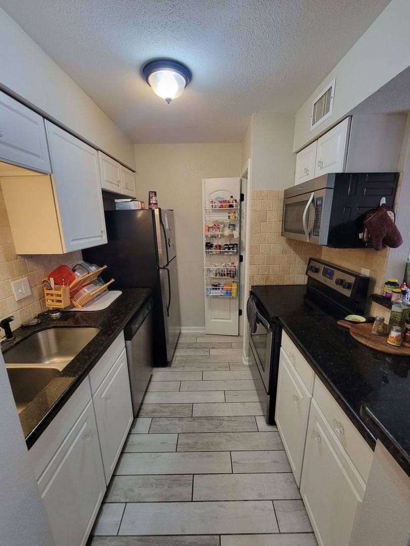 Condo for rent at 904 University Oaks Blvd, College Station, TX 77840