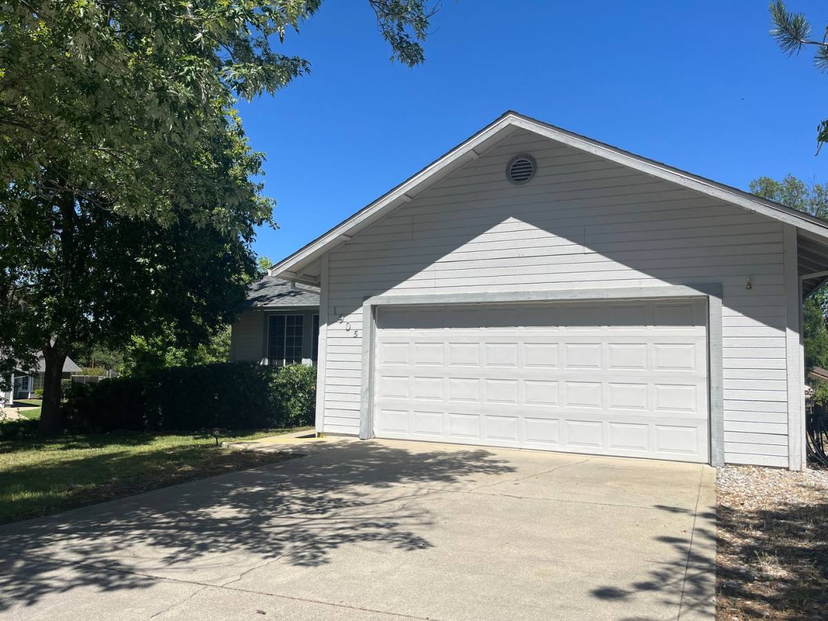 House for rent at 1905 Kinvarra Way, Redding, CA 96001