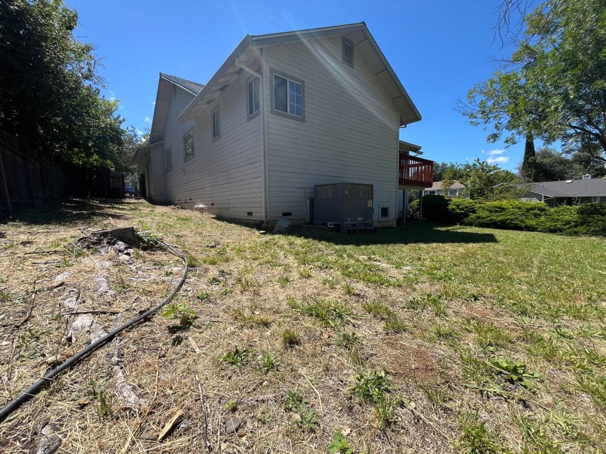 House for rent at 1905 Kinvarra Way, Redding, CA 96001