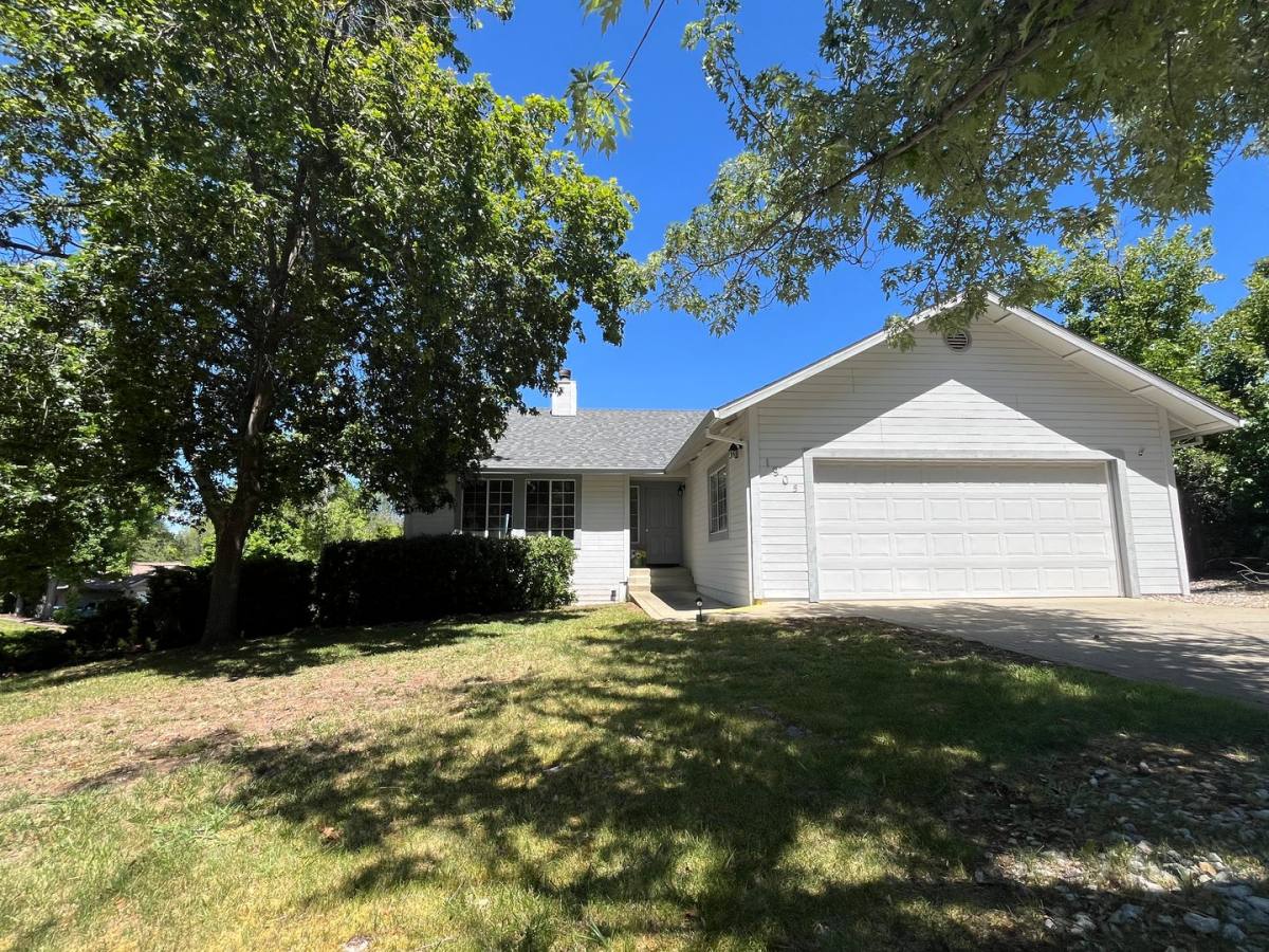 House for rent at 1905 Kinvarra Way, Redding, CA 96001