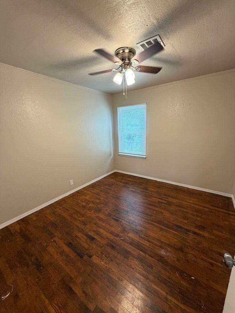 House for rent at 321 Park Ave, Miami, OK 74354