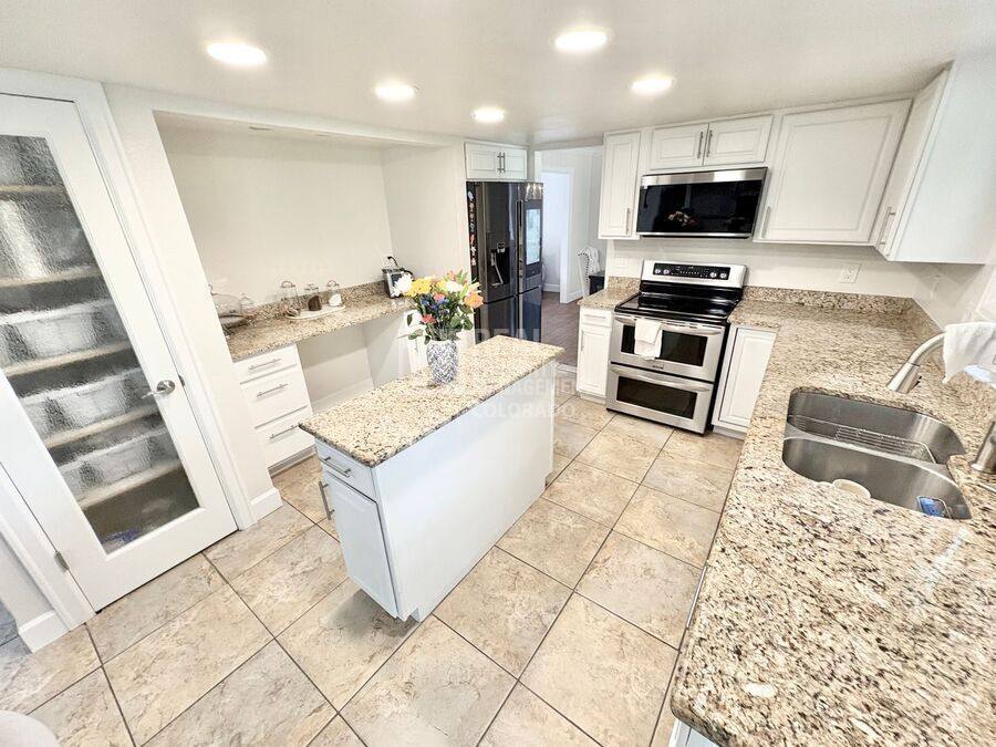 House for rent at 19709 E Flora Place, Aurora, CO 80013