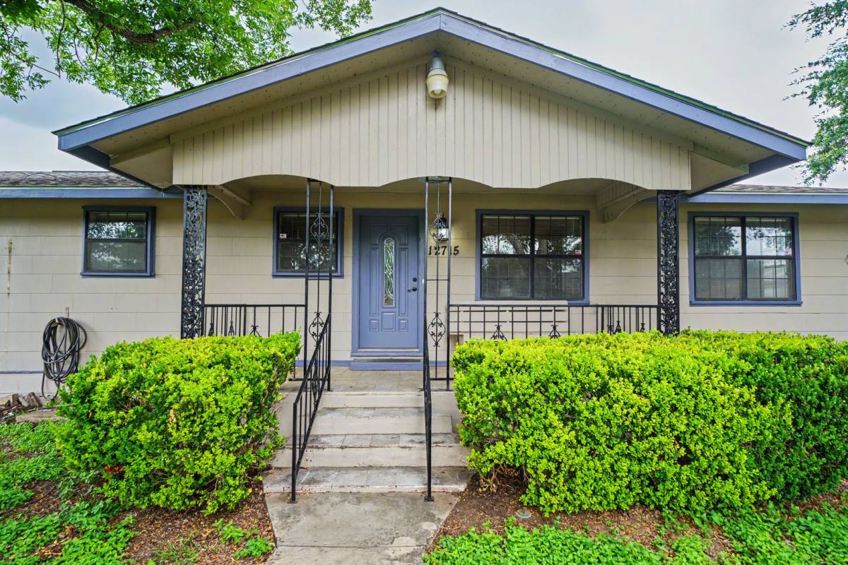 House for rent at 12715 Middle Lane, San Antonio, TX 78217
